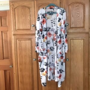 Gby Guliana soft white flowered tunic coverup sz 2X